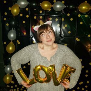 Meet your Posher, Lorie